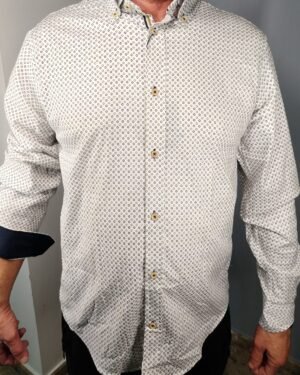 Camisa Caballero Estampada Manga Larga – Elegancia Clásica con un Toque Moderno