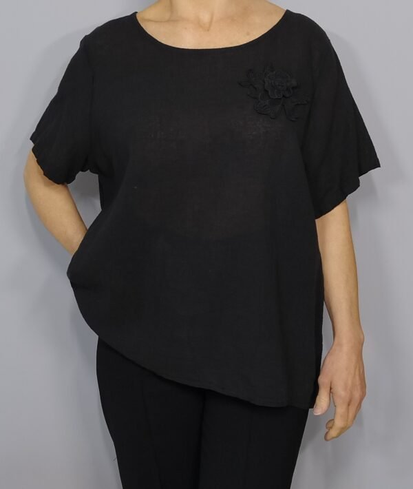 Blusa Botones Espalda: Elegancia Natural con un Toque Especial