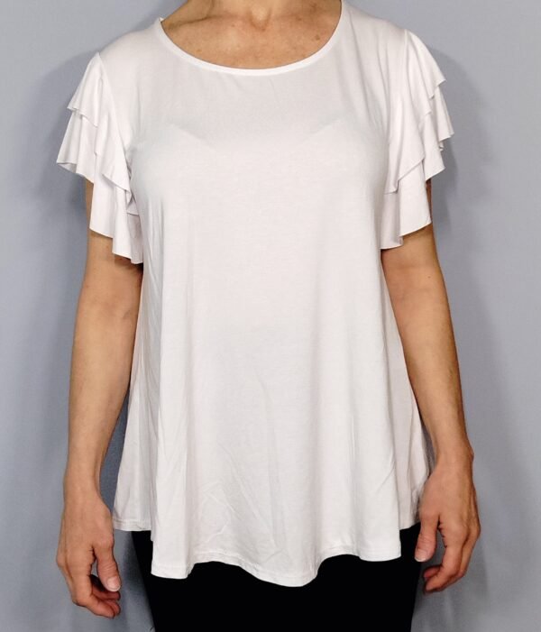 Blusa Lisa Manga Volantes: Ligera, Fresca y con un Toque de Movimiento