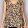 Blusa Sin Mangas Estampado Liberty – Frescura y Movimiento para tu Verano