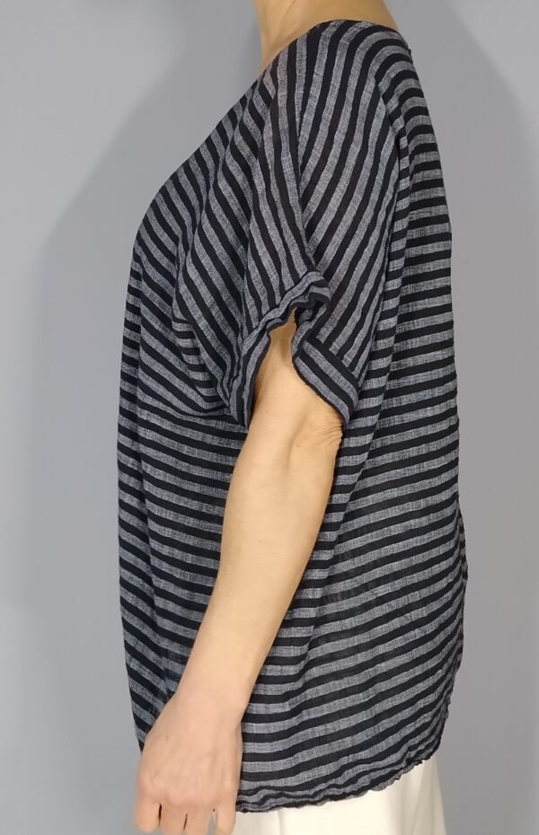 Camiseta de Rayas – Frescura y Comodidad para el Verano