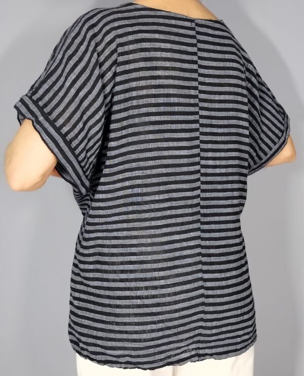 Camiseta de Rayas – Frescura y Comodidad para el Verano