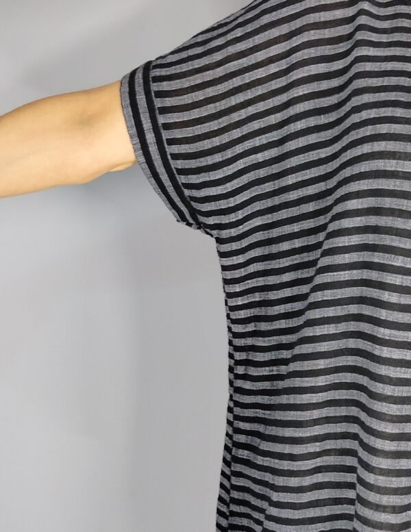 Camiseta de Rayas – Frescura y Comodidad para el Verano