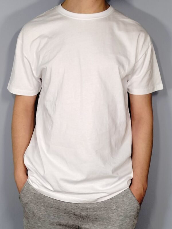 camiseta-basica-algodon-701-001 Camiseta Básica de Algodón - Frescura y Estilo para Todos los Días