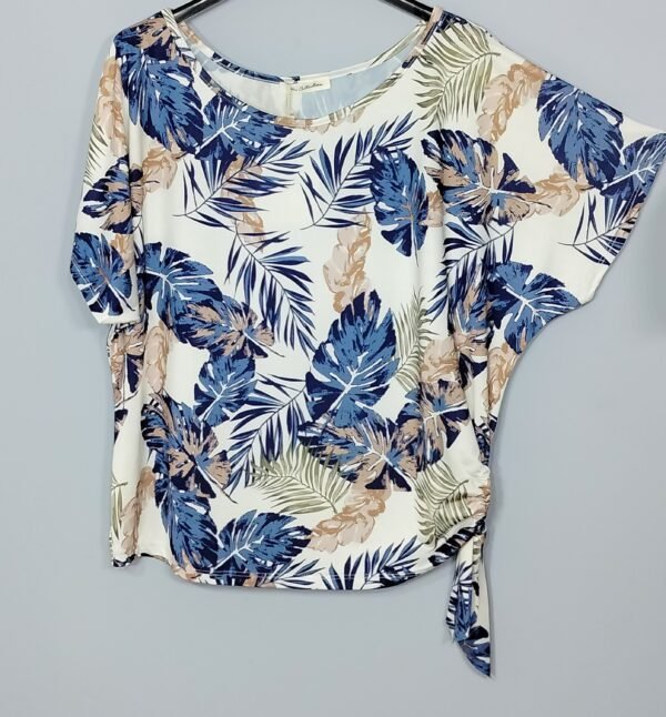 Blusa “Brisa Salvaje” — Frescura, Color y Lazo a la Vista