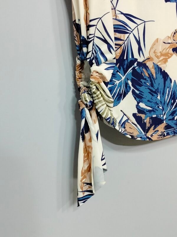Blusa “Brisa Salvaje” — Frescura, Color y Lazo a la Vista