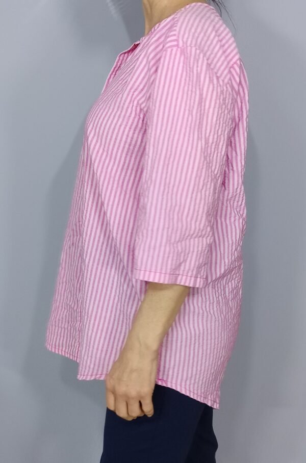 Blusa Rayas Cuello con Botón - Ligereza y Estilo