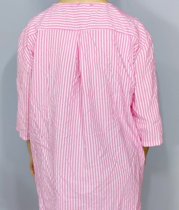 Blusa Rayas Cuello con Botón - Ligereza y Estilo