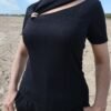 Blusa Anilla Dorada – Cuello Caja y Manga Pegada