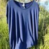 Blusa Desmangada – Manga con Botón & Frescura Natural