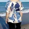 Blusa Estampada Simétrica – Cuello Caja & Corte Fluido