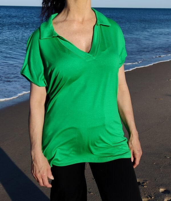 Blusa Cuello Camisero – Pico Ligero & Estilo Fresco