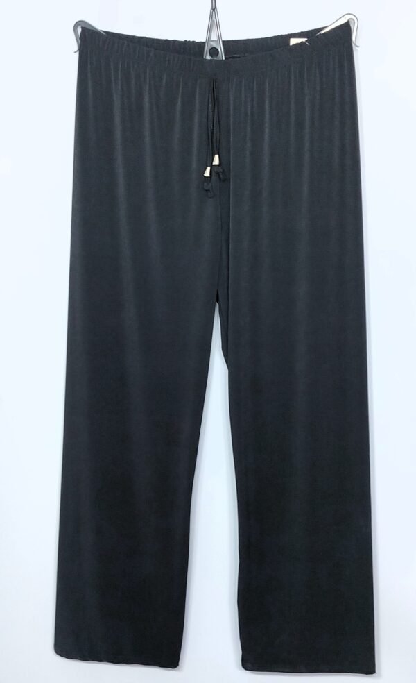 Pantalón Largo Inarrugable – Camal Amplio & Estilo Fresco