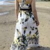 Vestido Largo Estampado – Espalda Abierta y Nudo al Cuello