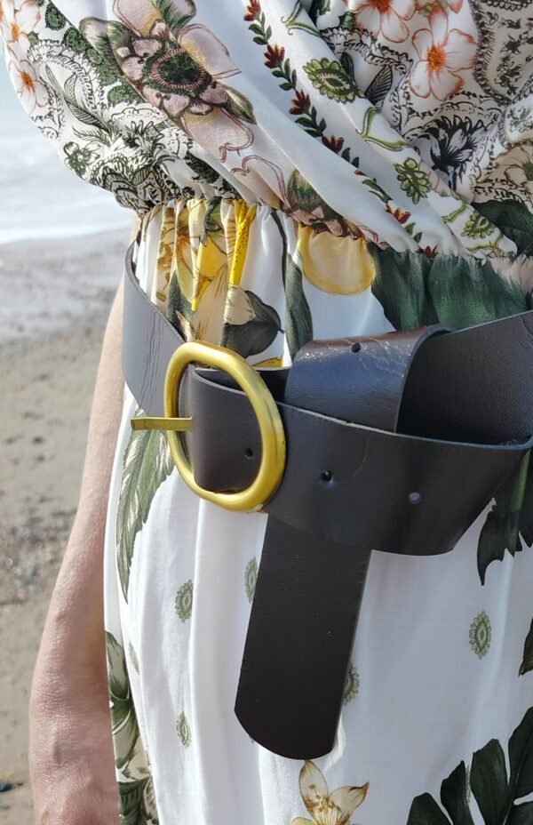 Vestido Largo Estampado – Espalda Abierta y Nudo al Cuello