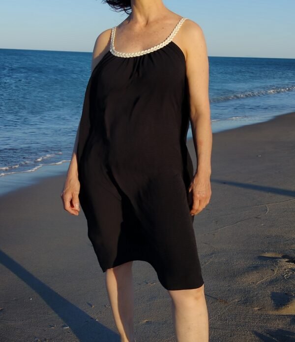 Vestido Largo Negro – Tirante con Lurex & Caída Fluida