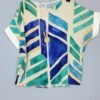 Blusa Estampada – Cuello Caja & Mangas en Contraste