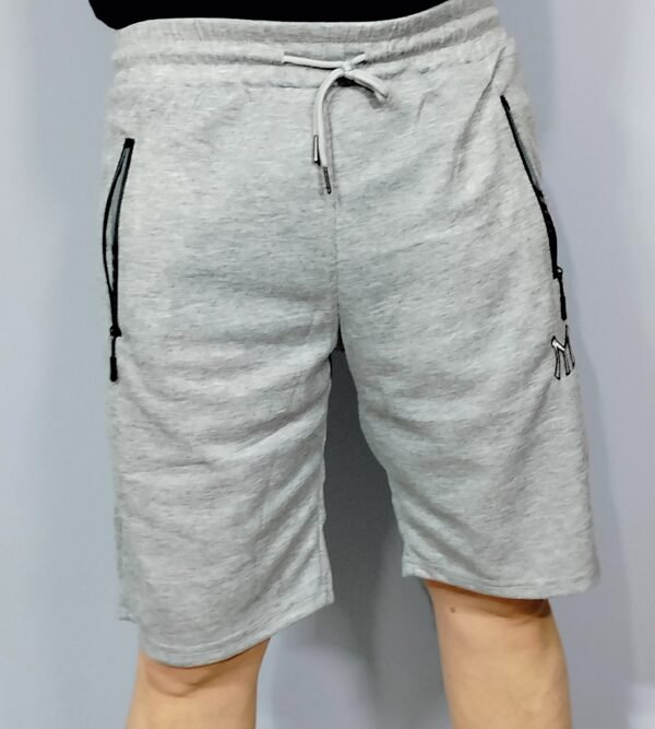 Pantalón Corto de Chándal – Frescura y Comodidad con Cremallera