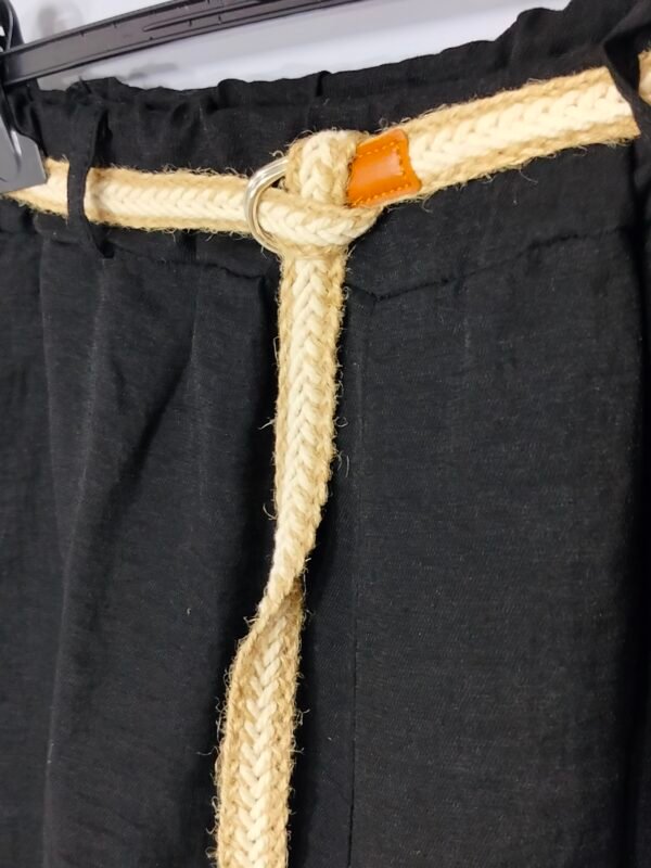 Pantalón Corto de Lino – Cintura con Cinturón y Frescura Italiana