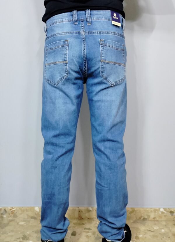 Pantalón Vaquero Used – Corte Ajustado & Lavado Desgastado