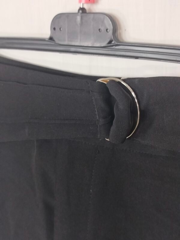 oplus_34 Short con Cinturón – Estilo con frescura