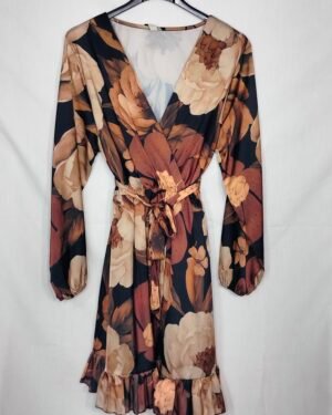 oplus_32 Vestido Estampado – Cuello Cruzado y Lazada en Cintura