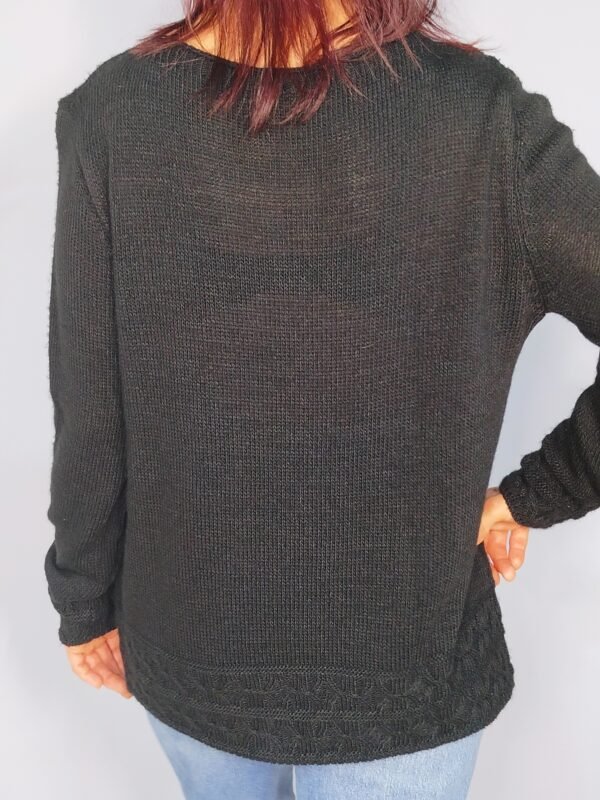 2401-sueter-cuello-caja-canefa-interior-NEGRO-03 Suéter Cuello Caja – Cenefa Inferior
