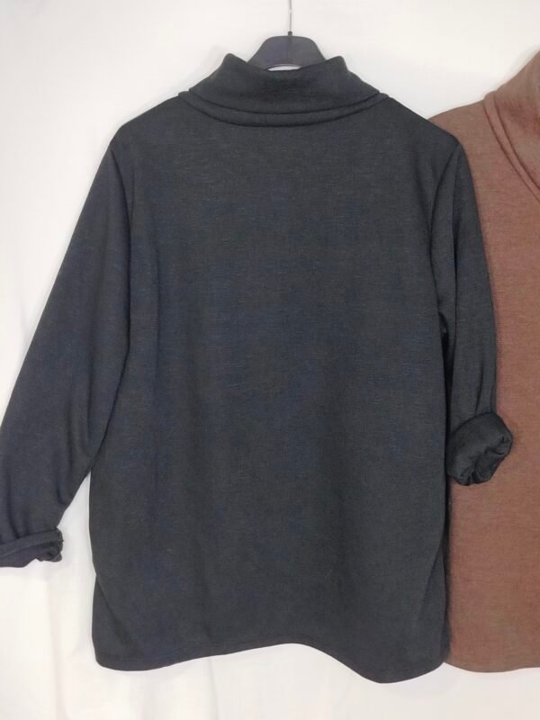 Blusa Cuello Cruzado – Energía & Estilo