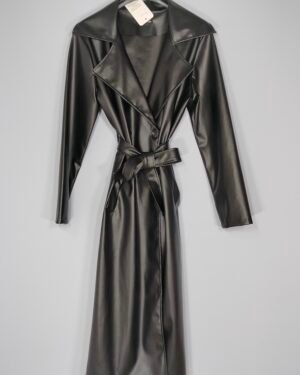 Chaqueta Larga Cruzada – Elegancia que te acompaña todo el invierno