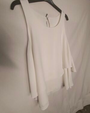 oplus_34 Blusa Volante Fluido – Frescura Elegante para los Días Más Cálidos