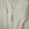 oplus_34 Blusa Acampanada con Collar – Elegancia Fresca que Resiste el Ritmo del Verano