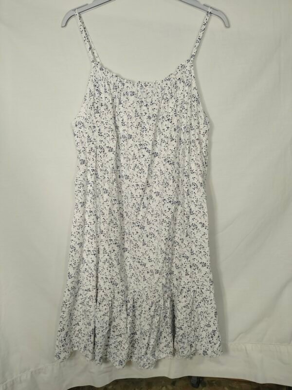 Vestido Liberty de Algodón – Frescura Elegante para los Días Más Calurosos