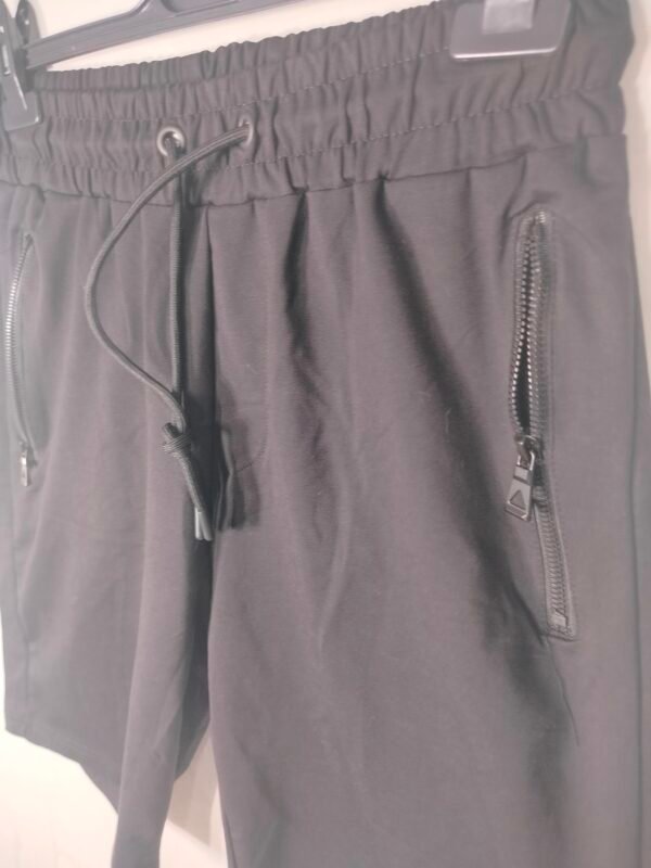 Pantalón Corto Chándal Riderzone – Comodidad Transpirable para Días que No Paran