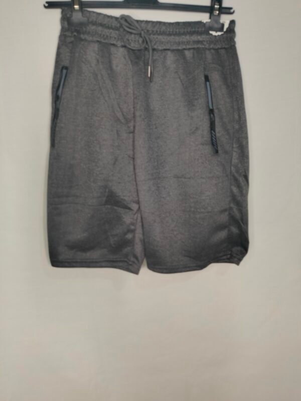 oplus_34 Pantalón Corto Deportivo – Comodidad Total para Días en Movimiento