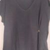Blusa Pico Botón - Frescura Elegante para los Días Más Cálidos