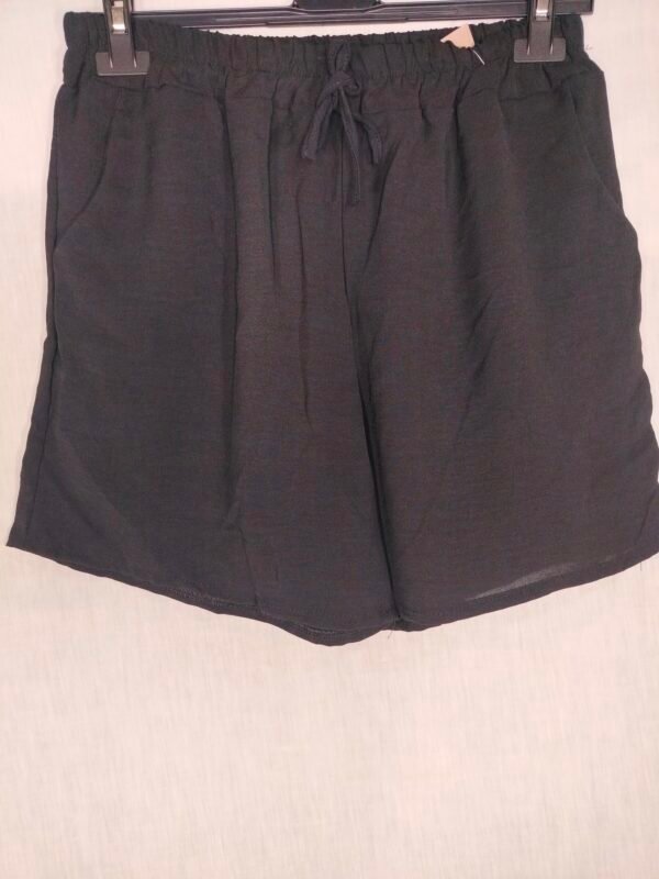 Pantalón Corto con Bolsillos – Cintura Cómoda y Corte Fresco