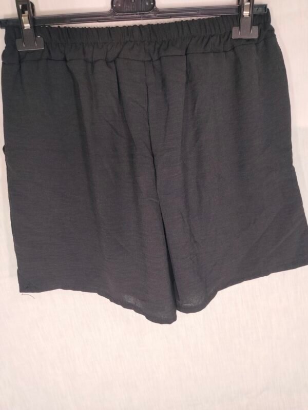 Pantalón Corto con Bolsillos – Cintura Cómoda y Corte Fresco