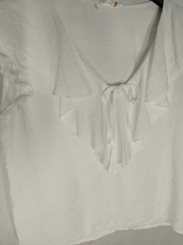 Blusa de Volantes – Elegancia Fresca para Días que No Paran