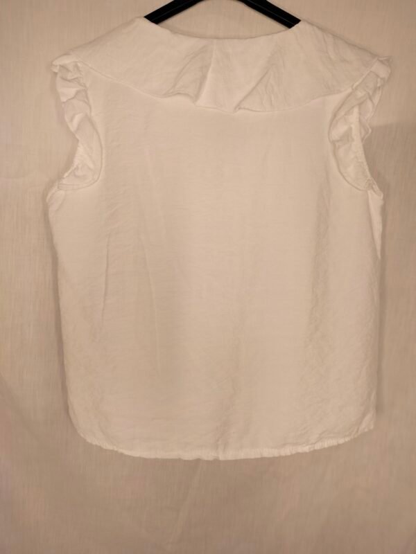 Blusa de Volantes – Elegancia Fresca para Días que No Paran