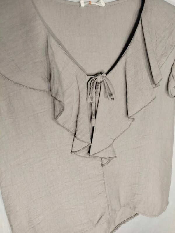 Blusa de Volantes – Elegancia Fresca para Días que No Paran