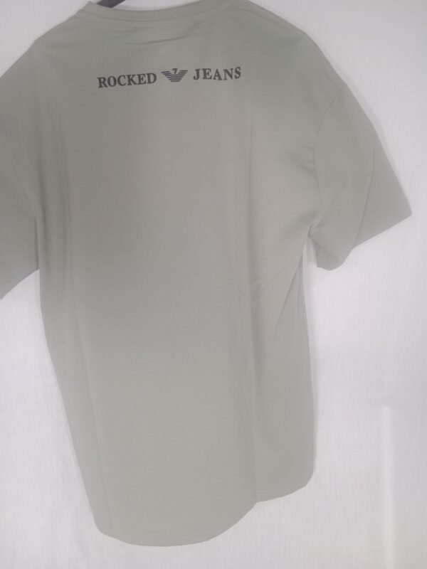 Camiseta Rocked – Comodidad para los días que no paran
