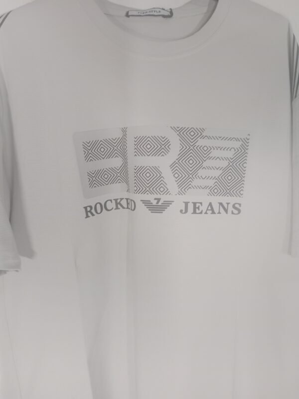 Camiseta Rocked – Comodidad para los días que no paran