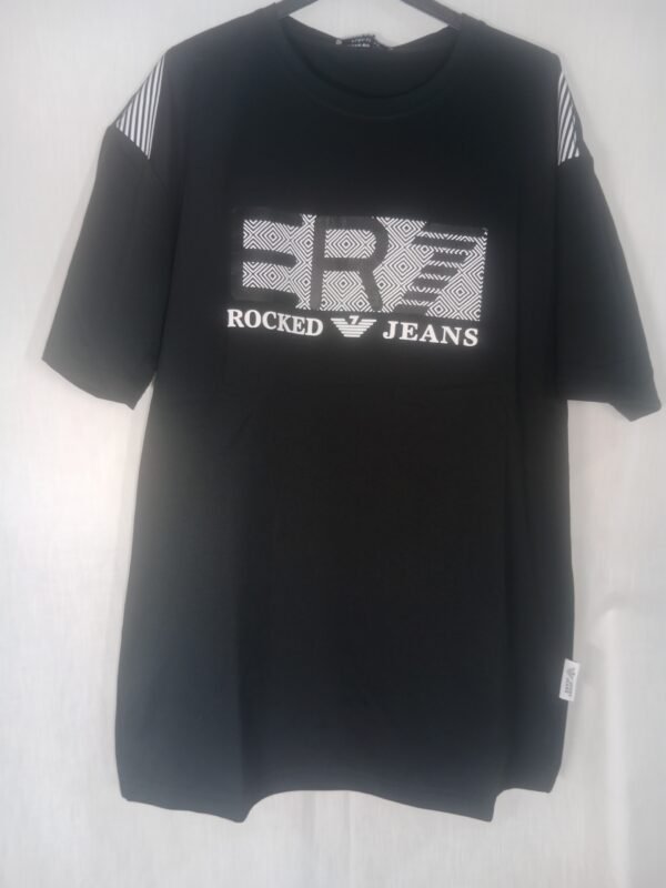 Camiseta Rocked – Comodidad para los días que no paran