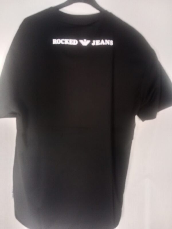 Camiseta Rocked – Comodidad para los días que no paran