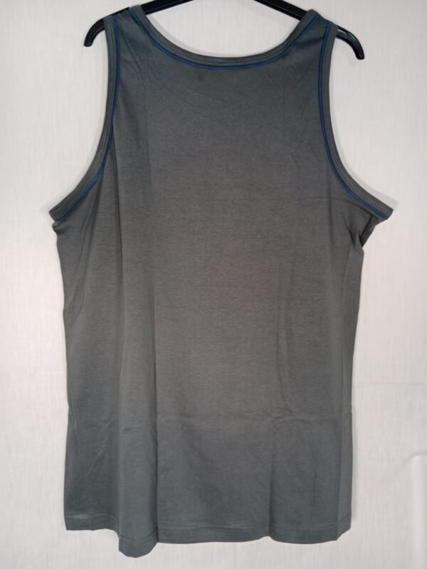 Camiseta de Tirantes Caballero – Frescura en los días más calurosos