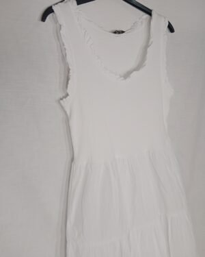 Vestido Tirante Canalé – Elegancia cómoda durante todo el día