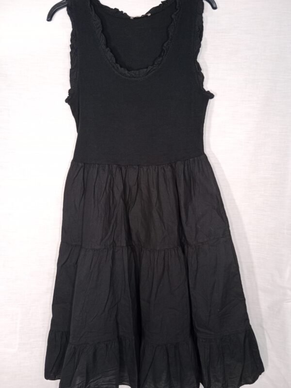 Vestido Tirante Canalé – Elegancia cómoda durante todo el día
