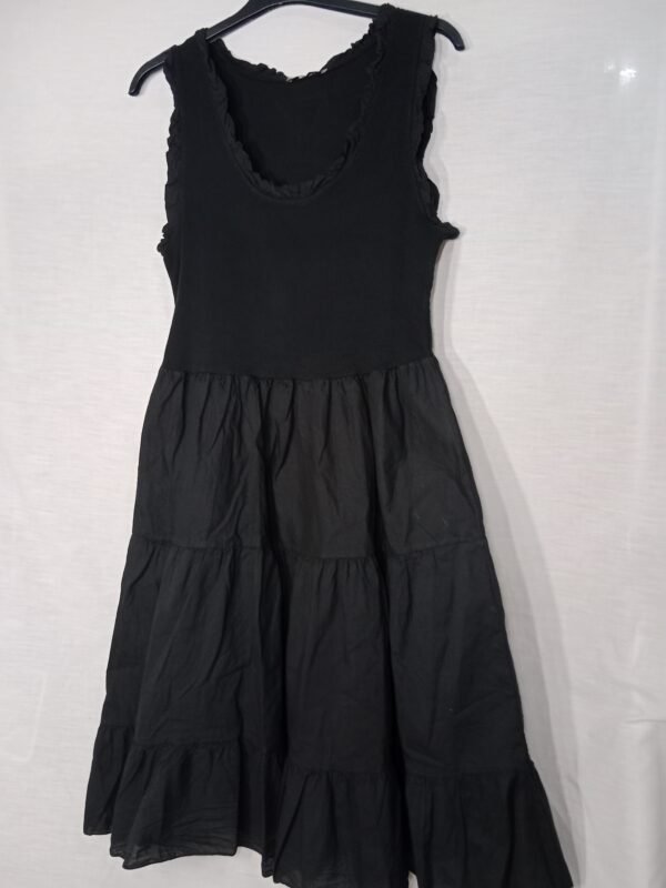 Vestido Tirante Canalé – Elegancia cómoda durante todo el día
