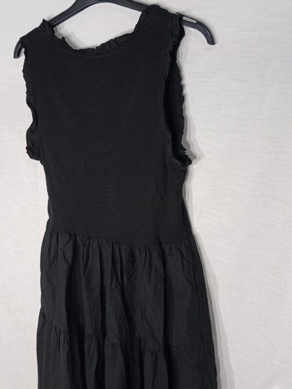 Vestido Tirante Canalé – Elegancia cómoda durante todo el día