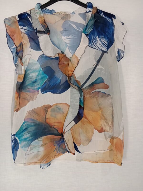 Blusa de Gasa Estampada – Elegancia ligera para los días de verano